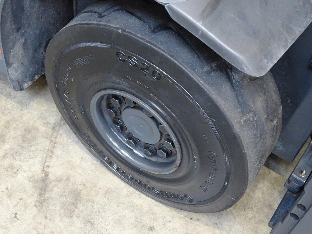 Linde H25D-01 - Empilhador a diesel: foto 2 Linde H25D-01 - Empilhador a diesel: foto 2