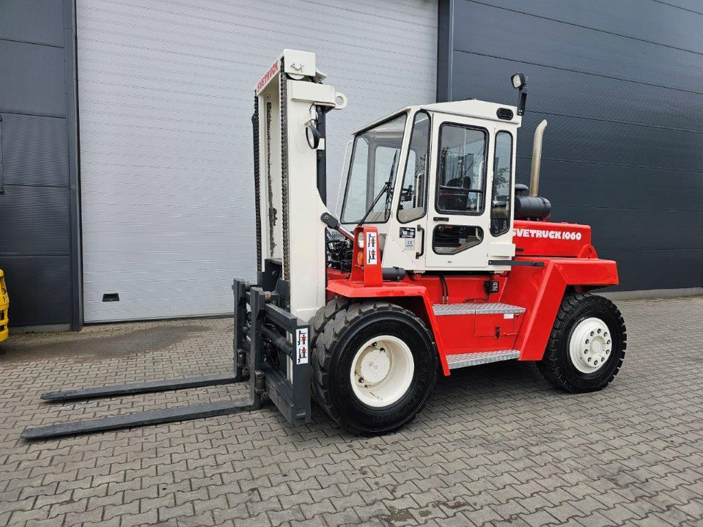 Empilhador a diesel Svetruck 1060-26: foto 1