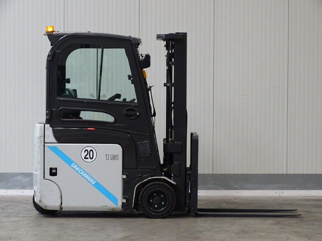 UniCarriers AS2N1L15Q - TRIPLEX - Empilhador elétrico: foto 3 UniCarriers AS2N1L15Q - TRIPLEX - Empilhador elétrico: foto 3