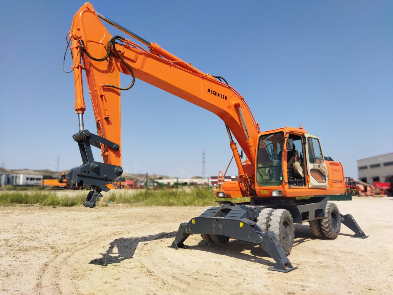 DAEWOO 210 W-V M4E (LOC) - Escavadeira de rodas: foto 1 DAEWOO 210 W-V M4E (LOC) - Escavadeira de rodas: foto 1