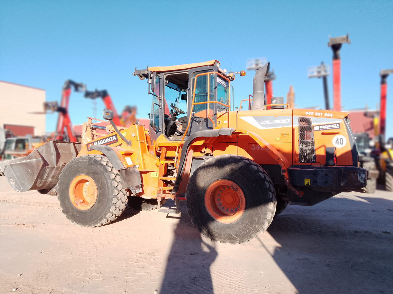 DOOSAN DL300-5 - Pá carregadora de rodas: foto 2 DOOSAN DL300-5 - Pá carregadora de rodas: foto 2
