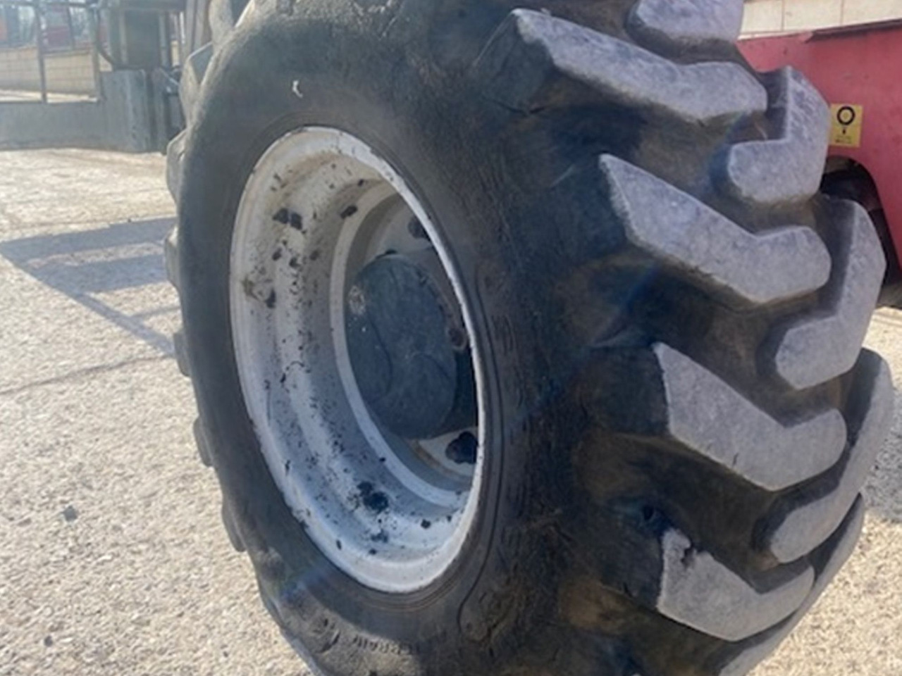 Locação financeira de  MANITOU 160ATJ EJE OSCILANTE MANITOU 160ATJ EJE OSCILANTE: foto 9