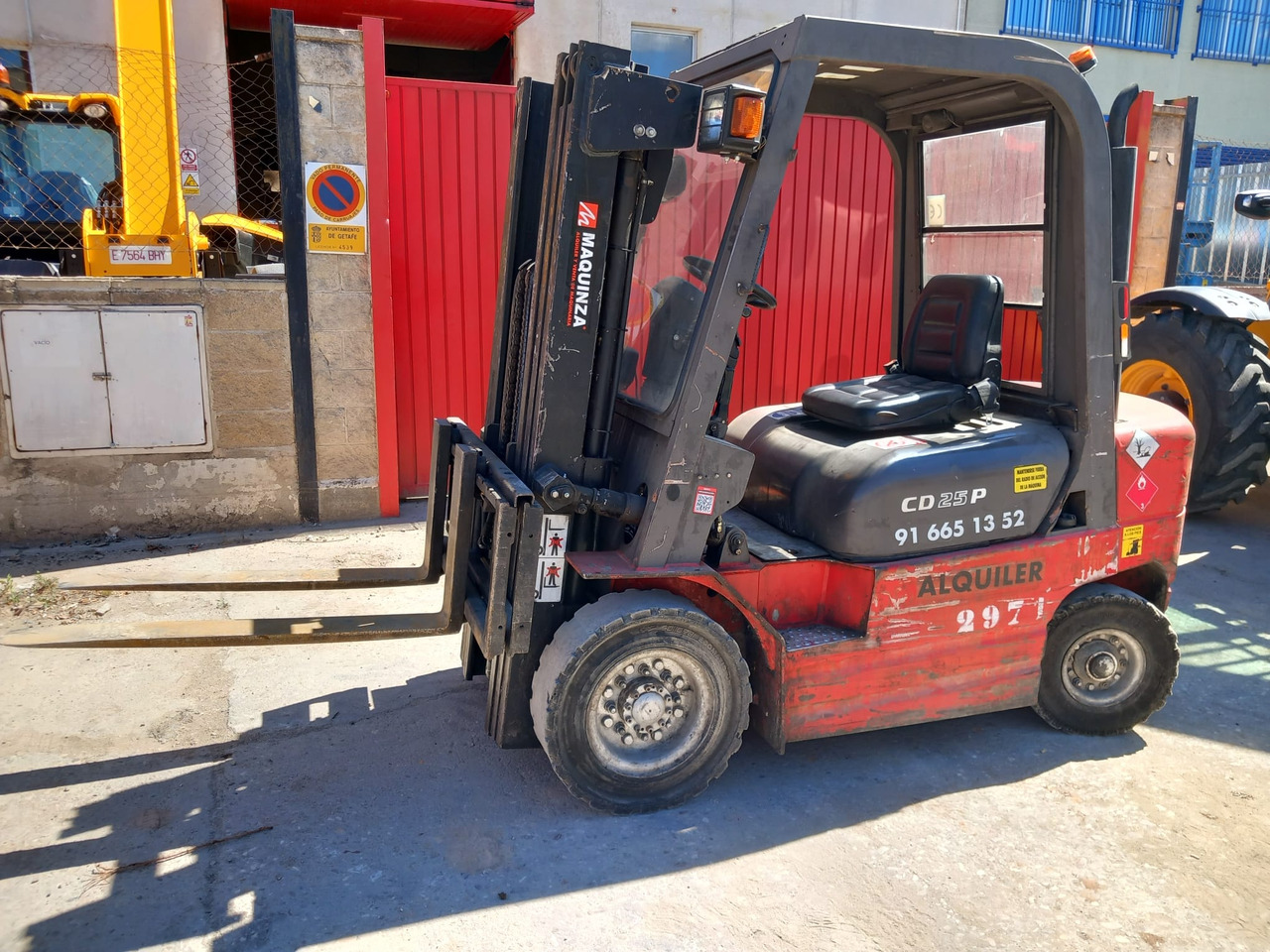 MANITOU CD25P - Empilhador a diesel: foto 1 MANITOU CD25P - Empilhador a diesel: foto 1