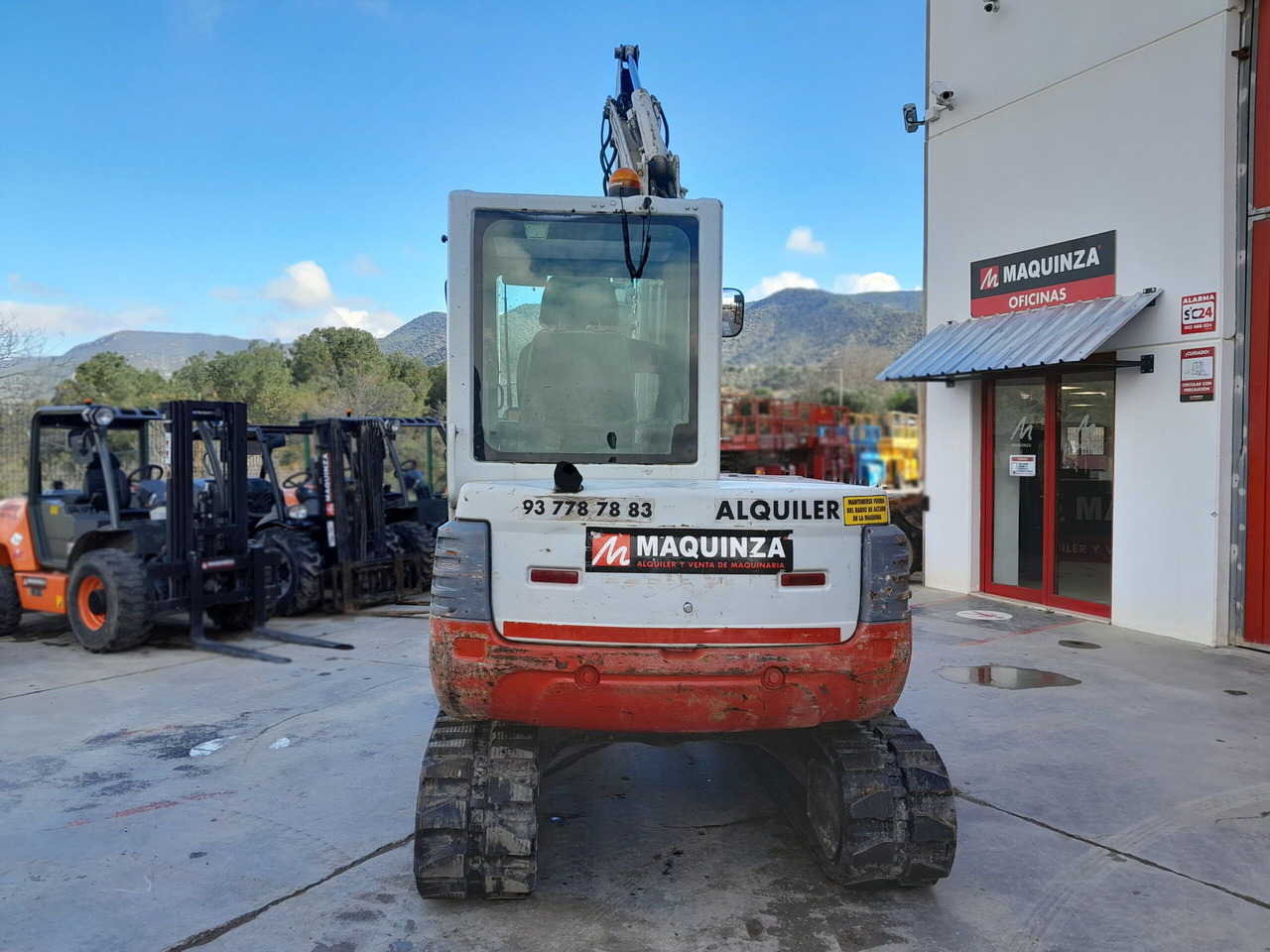 TAKEUCHI TB250 - Mini escavadeira: foto 3 TAKEUCHI TB250 - Mini escavadeira: foto 3