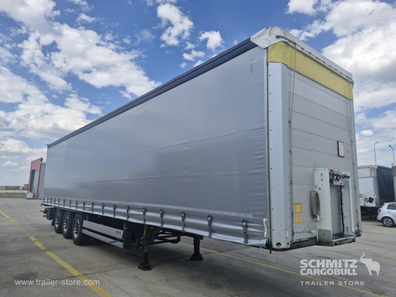 SCHMITZ Curtainsider Standard - Semi-reboque de lona: foto 1 SCHMITZ Curtainsider Standard - Semi-reboque de lona: foto 1