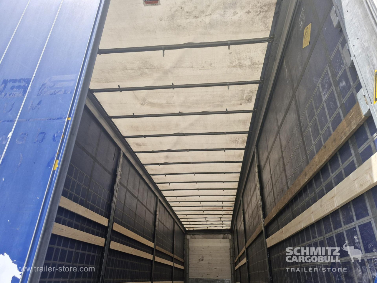 SCHMITZ Curtainsider Varios - Semi-reboque de lona: foto 3 SCHMITZ Curtainsider Varios - Semi-reboque de lona: foto 3