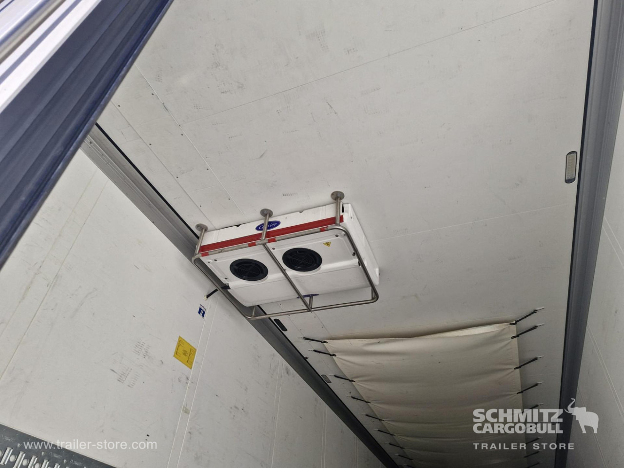 SCHMITZ Reefer Multitemp - Semi-reboque isotérmico: foto 2 SCHMITZ Reefer Multitemp - Semi-reboque isotérmico: foto 2