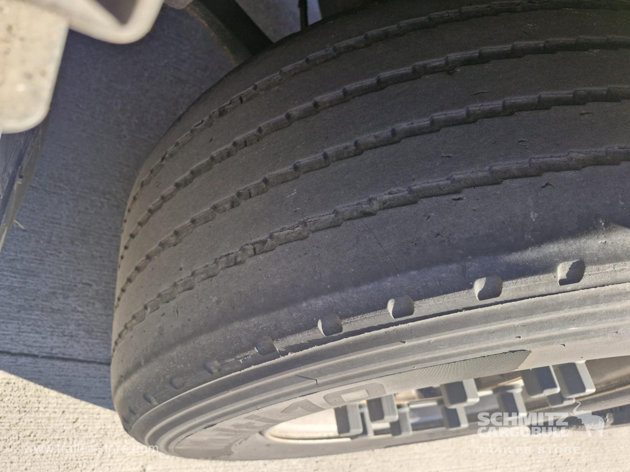 SCHMITZ Reefer Multitemp - Semi-reboque isotérmico: foto 3 SCHMITZ Reefer Multitemp - Semi-reboque isotérmico: foto 3