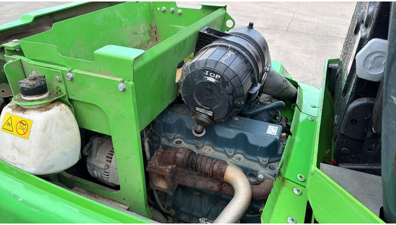 Mini pá carregadora de rastos Avant 745 TDL (BELGIAN MACHINE / TOP CONDITION / 4X4 OPTIDRIVE / INCL ATTACHMENTS): foto 20 Mini pá carregadora de rastos Avant 745 TDL (BELGIAN MACHINE / TOP CONDITION / 4X4 OPTIDRIVE / INCL ATTACHMENTS): foto 20