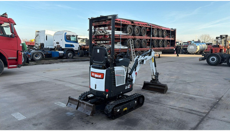 Bobcat E10 Z (BE MACHINE / 438H / MIN WIDTH 0.73M / TOP CONDITION) - Mini escavadeira: foto 5 Bobcat E10 Z (BE MACHINE / 438H / MIN WIDTH 0.73M / TOP CONDITION) - Mini escavadeira: foto 5