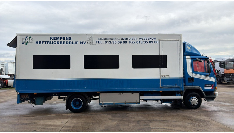 DAF 45 ATI 150 (BELGIAN TRUCK / STEEL SUSP. / LAMES / PERFECT CONDITION / LIFT) - Camião furgão: foto 3 DAF 45 ATI 150 (BELGIAN TRUCK / STEEL SUSP. / LAMES / PERFECT CONDITION / LIFT) - Camião furgão: foto 3