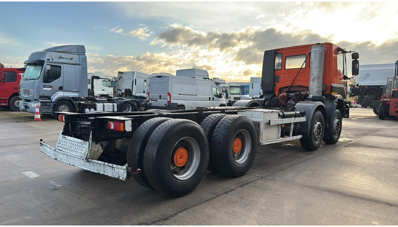 Iveco EUROTRAKKER 340 E 34 (POMPE MANUELLE / GRAND PONT / LAMES / MANUAL PUMP / BIG AXLE / STEEL SUSP.) - Camião chassi: foto 4 Iveco EUROTRAKKER 340 E 34 (POMPE MANUELLE / GRAND PONT / LAMES / MANUAL PUMP / BIG AXLE / STEEL SUSP.) - Camião chassi: foto 4