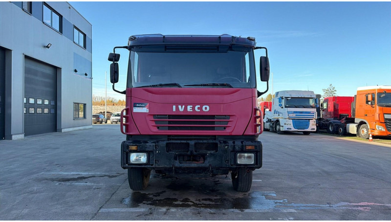 Iveco Eurotrakker 260 E 34 (POMPE MANUELLE / MANUAL PUMP / LAMES / GRAND PONT / BOITE MANUELLE) - Camião basculante: foto 5 Iveco Eurotrakker 260 E 34 (POMPE MANUELLE / MANUAL PUMP / LAMES / GRAND PONT / BOITE MANUELLE) - Camião basculante: foto 5