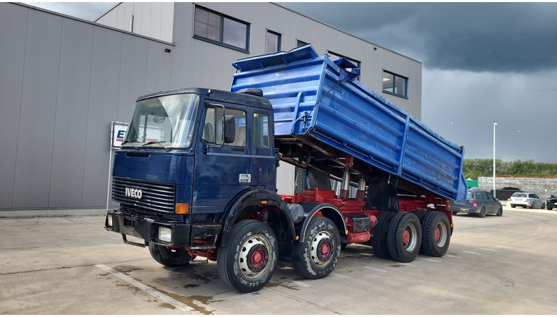 Iveco Magirus 340-34 (GRAND PONT / LAMES / POMPE MANUELLE / PARFAIT) - Camião basculante: foto 1 Iveco Magirus 340-34 (GRAND PONT / LAMES / POMPE MANUELLE / PARFAIT) - Camião basculante: foto 1