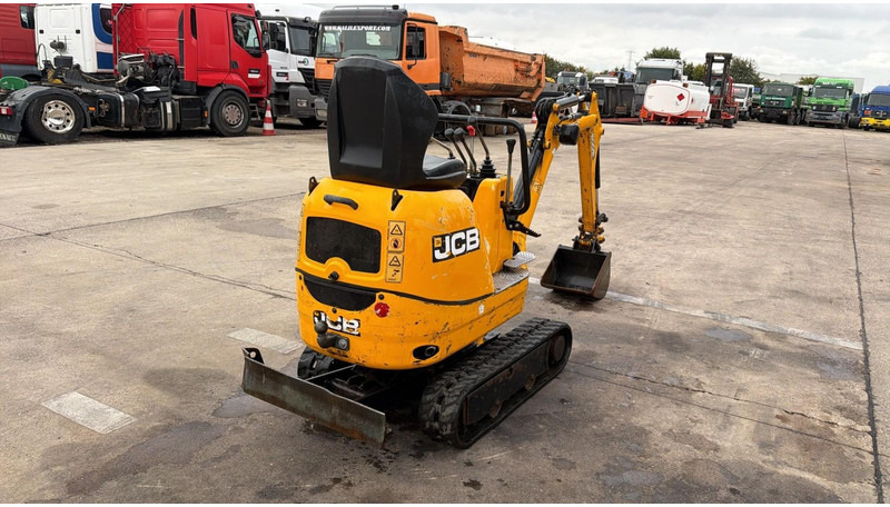 JCB 8008 (BE MACHINE / TOP CONDITION / 1898 H) - Mini escavadeira: foto 5 JCB 8008 (BE MACHINE / TOP CONDITION / 1898 H) - Mini escavadeira: foto 5