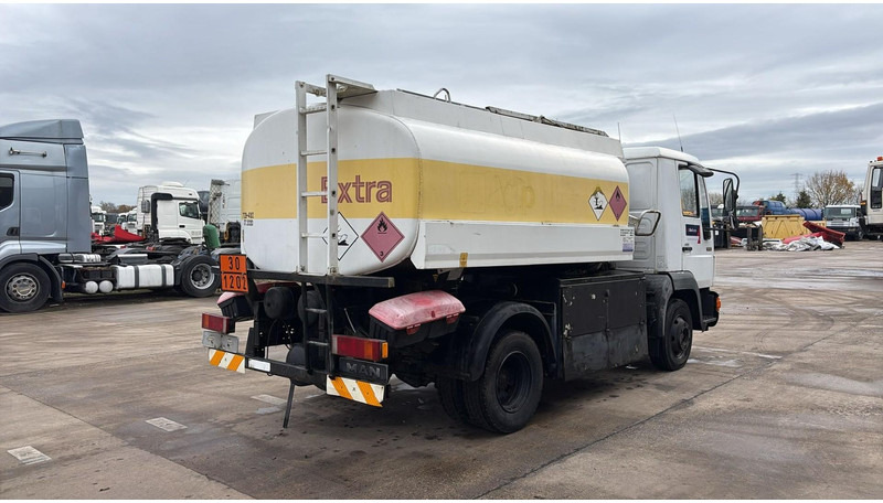MAN 10.153 (7500L / FULL STEEL / LAMES / BOITE MANUELLE / MANUAL GEARBOX) - Camião cisterna: foto 4 MAN 10.153 (7500L / FULL STEEL / LAMES / BOITE MANUELLE / MANUAL GEARBOX) - Camião cisterna: foto 4