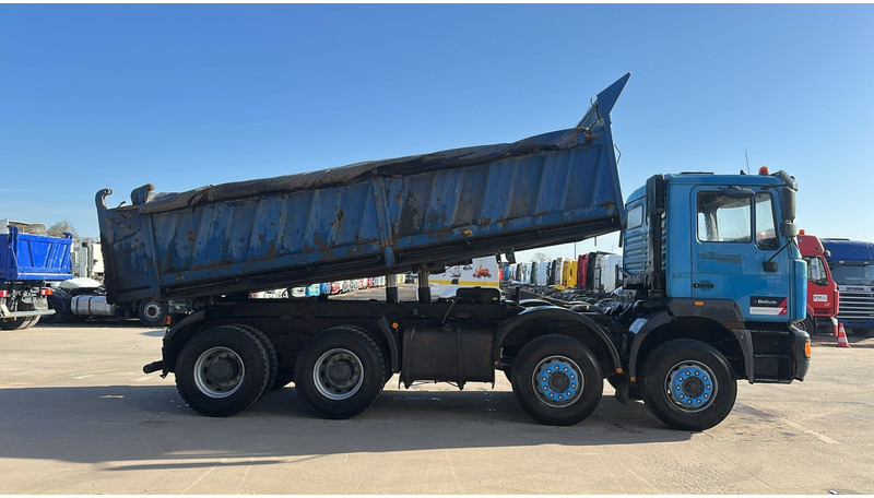 MAN 35.364 (STEEL SUSP. / 6 CYLINDER / BIG AXLE / EURO 2 / MEILLER TIPPER) - Camião basculante: foto 4 MAN 35.364 (STEEL SUSP. / 6 CYLINDER / BIG AXLE / EURO 2 / MEILLER TIPPER) - Camião basculante: foto 4