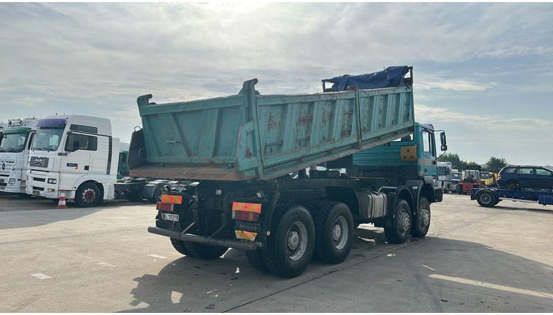 MAN 36.403 (8X6 / LAMES / STEEL SUSP. / BIG AXLE / 6 CYLINDER) - Camião basculante: foto 4 MAN 36.403 (8X6 / LAMES / STEEL SUSP. / BIG AXLE / 6 CYLINDER) - Camião basculante: foto 4