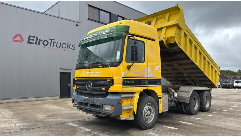 Mercedes-Benz ACTROS 2640 (EPS / LAMES / GRAND PONT / 6X4 / 3 PEDALES) - Camião basculante: foto 1 Mercedes-Benz ACTROS 2640 (EPS / LAMES / GRAND PONT / 6X4 / 3 PEDALES) - Camião basculante: foto 1