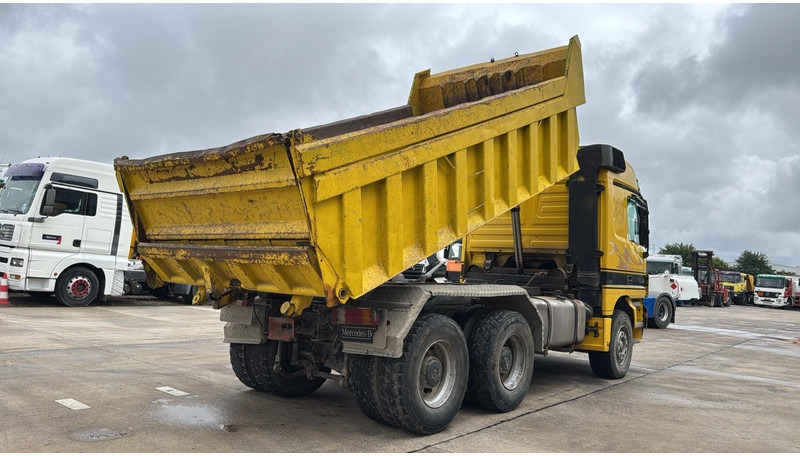 Mercedes-Benz ACTROS 2640 (EPS / LAMES / GRAND PONT / 6X4 / 3 PEDALES) - Camião basculante: foto 4 Mercedes-Benz ACTROS 2640 (EPS / LAMES / GRAND PONT / 6X4 / 3 PEDALES) - Camião basculante: foto 4
