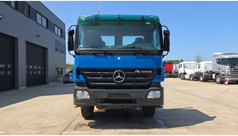 Mercedes-Benz Actros 2636 (MP2 / LAMES / STEEL SUSP. / BOITE MANUELLE / RETARDER !! / TRES PROPRE) - Camião chassi: foto 2 Mercedes-Benz Actros 2636 (MP2 / LAMES / STEEL SUSP. / BOITE MANUELLE / RETARDER !! / TRES PROPRE) - Camião chassi: foto 2