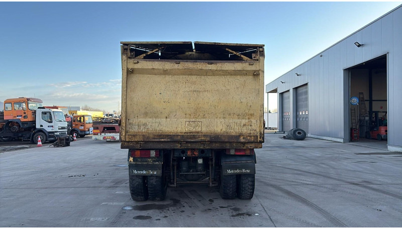 Mercedes-Benz Actros 4141 (8X8 / BOITE MANUELLE / MANUAL GEARBOX / STEEL / LAMES / MP2 / V6) - Camião basculante: foto 5 Mercedes-Benz Actros 4141 (8X8 / BOITE MANUELLE / MANUAL GEARBOX / STEEL / LAMES / MP2 / V6) - Camião basculante: foto 5