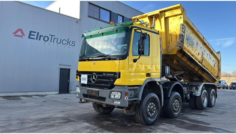 Mercedes-Benz Actros 4141 (8X8 / LAMES / GRAND PONT / V6 / BOITE MANUELLE / MANUAL GEARBOX) - Camião basculante: foto 1 Mercedes-Benz Actros 4141 (8X8 / LAMES / GRAND PONT / V6 / BOITE MANUELLE / MANUAL GEARBOX) - Camião basculante: foto 1