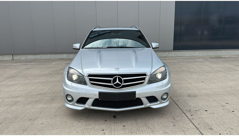 Mercedes-Benz C-Klasse 63 AMG (LICHTE VRACHT / BELGISCHE WAGEN / V8 / OPEN DAK) - Automóvel: foto 2 Mercedes-Benz C-Klasse 63 AMG (LICHTE VRACHT / BELGISCHE WAGEN / V8 / OPEN DAK) - Automóvel: foto 2