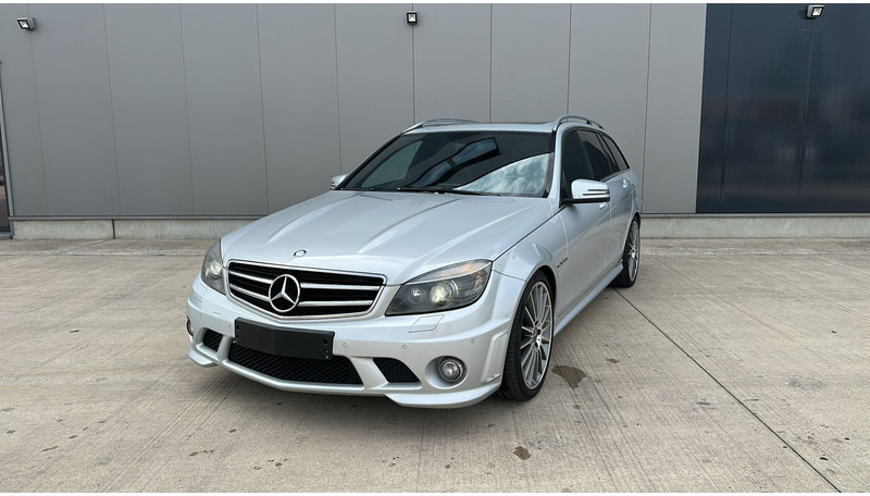Mercedes-Benz C-Klasse 63 AMG (LICHTE VRACHT / BELGISCHE WAGEN / V8 / OPEN DAK) - Automóvel: foto 1 Mercedes-Benz C-Klasse 63 AMG (LICHTE VRACHT / BELGISCHE WAGEN / V8 / OPEN DAK) - Automóvel: foto 1