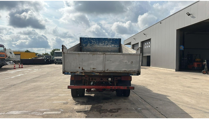 Mercedes-Benz SK 809 (POMPE MANUELLE / MANUAL PUMP / HELPER / AUXILAIRY / SPER / STEEL SUSP.) - Camião basculante: foto 5 Mercedes-Benz SK 809 (POMPE MANUELLE / MANUAL PUMP / HELPER / AUXILAIRY / SPER / STEEL SUSP.) - Camião basculante: foto 5