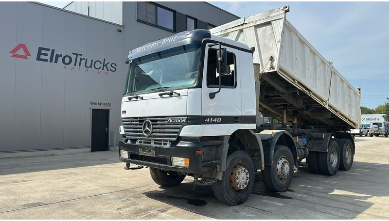 Mercedes-Benz actros 4140 (8X8 / BOITE MANUELLE / MANUAL GEARBOX / LAMES / GRAND PONT / BIG AXLE) - Camião basculante: foto 1 Mercedes-Benz actros 4140 (8X8 / BOITE MANUELLE / MANUAL GEARBOX / LAMES / GRAND PONT / BIG AXLE) - Camião basculante: foto 1