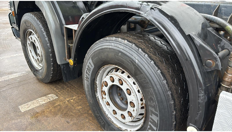 Camião basculante Renault KERAX 420 (10X4 / 43 TONNES !! / LAMES / GRAND PONT / STEEL SUSP. / MANUAL GEARBOX / BOITE MANUELLE): foto 14