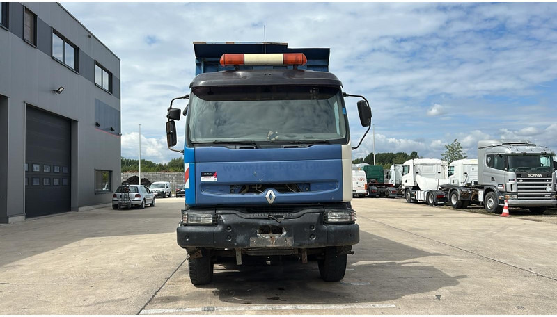 Renault KERAX 420 (BOITE MANUELLE / MANUAL GEARBOX / LAMES / GRAND PONT / GRAND BENNE) - Camião basculante: foto 2 Renault KERAX 420 (BOITE MANUELLE / MANUAL GEARBOX / LAMES / GRAND PONT / GRAND BENNE) - Camião basculante: foto 2