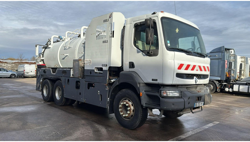 Renault Kerax 370 (10970L / CAMION FRANCAIS / VIDANGEUR / 6X4 / LAMES / GRAND PONT) - Caminhão limpa fossa: foto 2 Renault Kerax 370 (10970L / CAMION FRANCAIS / VIDANGEUR / 6X4 / LAMES / GRAND PONT) - Caminhão limpa fossa: foto 2