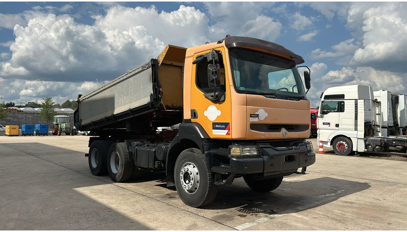Renault Kerax 385 (POMPE MANUELLE / MANUAL PUMP / 6X4 / LAMES / GRAND PONT) - Camião basculante: foto 3 Renault Kerax 385 (POMPE MANUELLE / MANUAL PUMP / 6X4 / LAMES / GRAND PONT) - Camião basculante: foto 3