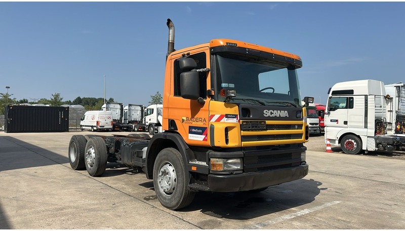 Scania 94 G (MANUAL PUMP / POMPE MANUELLE / BOITE MANUELLE / MANUAL GEARBOX) - Camião chassi: foto 2 Scania 94 G (MANUAL PUMP / POMPE MANUELLE / BOITE MANUELLE / MANUAL GEARBOX) - Camião chassi: foto 2