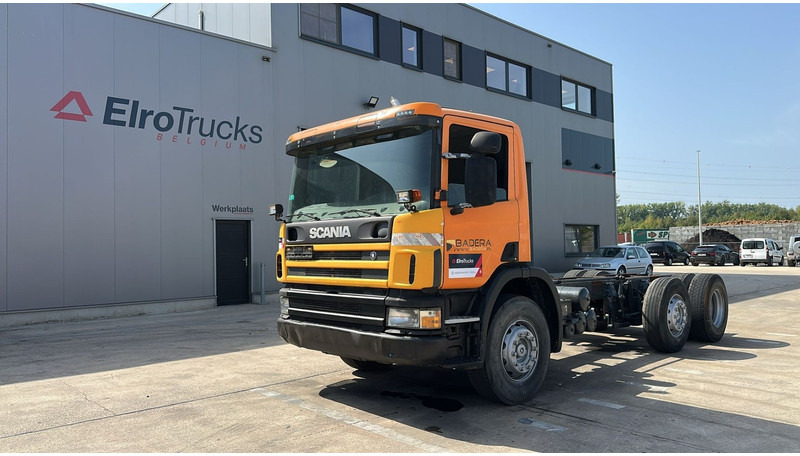 Scania 94 G (MANUAL PUMP / POMPE MANUELLE / BOITE MANUELLE / MANUAL GEARBOX) - Camião chassi: foto 1 Scania 94 G (MANUAL PUMP / POMPE MANUELLE / BOITE MANUELLE / MANUAL GEARBOX) - Camião chassi: foto 1
