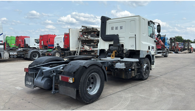 DAF 85 CF 410 (LOW CABIN / PETIT CABINE / TRES PROPRE / CLEAN CONDITION) - Tractor: foto 5 DAF 85 CF 410 (LOW CABIN / PETIT CABINE / TRES PROPRE / CLEAN CONDITION) - Tractor: foto 5