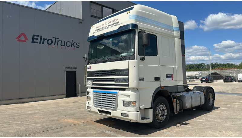 DAF 95 XF 380 (BOITE MANUELLE / EURO 3 / MANUAL GEARBOX / TRES BONNE ETAT) - Tractor: foto 1 DAF 95 XF 380 (BOITE MANUELLE / EURO 3 / MANUAL GEARBOX / TRES BONNE ETAT) - Tractor: foto 1