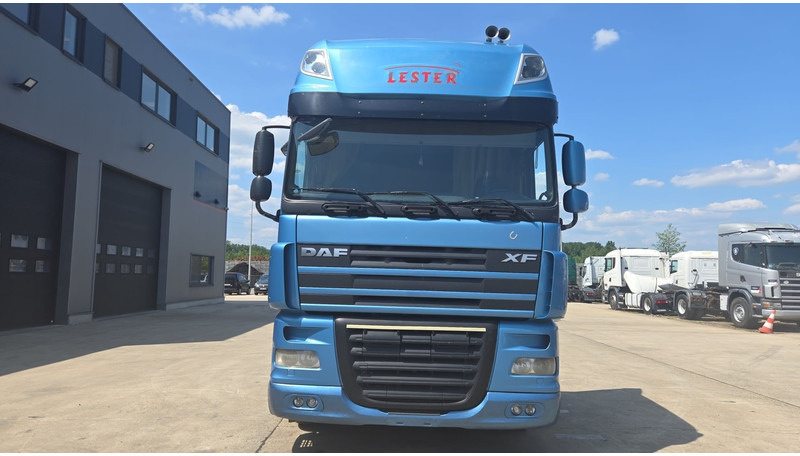 DAF XF 105.460 (BOITE MANUELLE / MANUAL GEARBOX / PARFAIT ETAT / TRES PROPRE) - Tractor: foto 2 DAF XF 105.460 (BOITE MANUELLE / MANUAL GEARBOX / PARFAIT ETAT / TRES PROPRE) - Tractor: foto 2