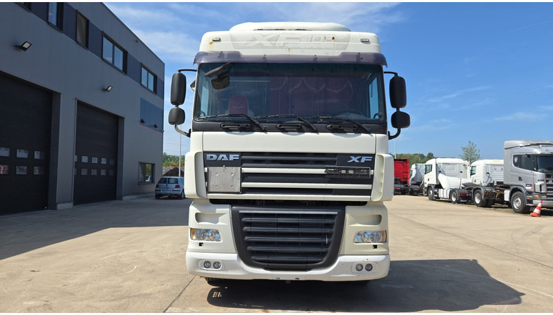 DAF XF 105.460 (BOITE MANUELLE / MANUAL GEARBOX / PROPRE / BONNE ETAT) - Tractor: foto 2 DAF XF 105.460 (BOITE MANUELLE / MANUAL GEARBOX / PROPRE / BONNE ETAT) - Tractor: foto 2