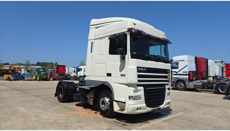 DAF XF 105.460 (BOITE MANUELLE / MANUAL GEARBOX / PROPRE) - Tractor: foto 3 DAF XF 105.460 (BOITE MANUELLE / MANUAL GEARBOX / PROPRE) - Tractor: foto 3