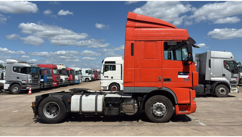 DAF XF 105.460 (MANUAL GEARBOX / BOITE MANUELLE) - Tractor: foto 4 DAF XF 105.460 (MANUAL GEARBOX / BOITE MANUELLE) - Tractor: foto 4