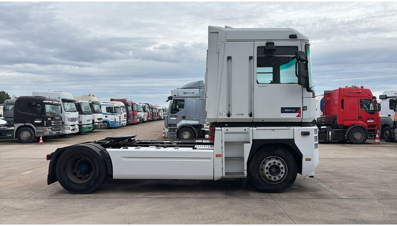 Renault Magnum 440 DXI - Tractor: foto 4 Renault Magnum 440 DXI - Tractor: foto 4