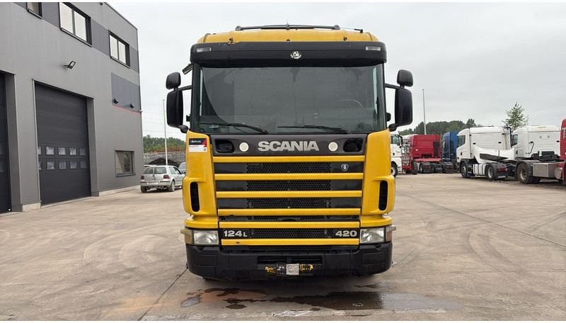Scania 124-420 (6X2 / 8 TYRES / ORIGINAL TRACTOR UNIT / FRONT STEEL) - Tractor: foto 2 Scania 124-420 (6X2 / 8 TYRES / ORIGINAL TRACTOR UNIT / FRONT STEEL) - Tractor: foto 2