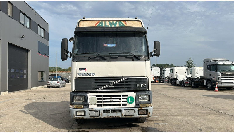 Volvo FH 12.380 (BOITE MANUELLE / MANUAL GEARBOX / EURO 2 / PTO) - Tractor: foto 2 Volvo FH 12.380 (BOITE MANUELLE / MANUAL GEARBOX / EURO 2 / PTO) - Tractor: foto 2