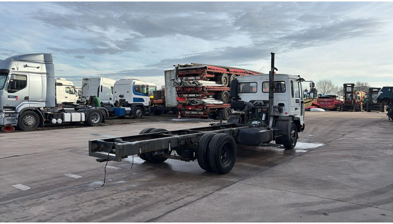 Volvo FL 220 (BELGIAN TRUCK / CAMION BELGE / MANUAL GEARBOX) - Camião chassi: foto 4 Volvo FL 220 (BELGIAN TRUCK / CAMION BELGE / MANUAL GEARBOX) - Camião chassi: foto 4