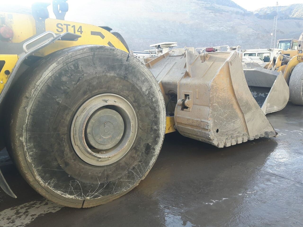 Atlas Copco Underground Mining Bucket(Push-Blade) - Balde carregador: foto 3 Atlas Copco Underground Mining Bucket(Push-Blade) - Balde carregador: foto 3