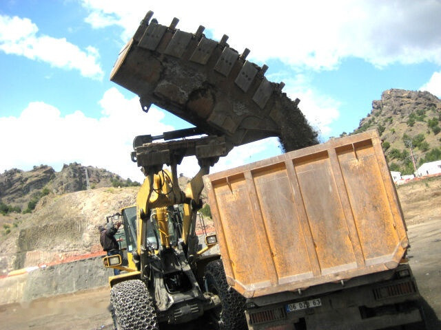 Komatsu HIGH DUMPING BUCKET - Balde carregador: foto 5 Komatsu HIGH DUMPING BUCKET - Balde carregador: foto 5