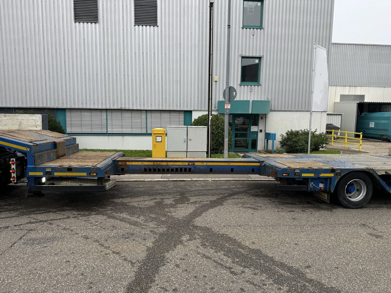 Doll S3L Tele-Tieflader+3,3m Radmulden Lift Lenkachse - Semi-reboque baixa: foto 4 Doll S3L Tele-Tieflader+3,3m Radmulden Lift Lenkachse - Semi-reboque baixa: foto 4